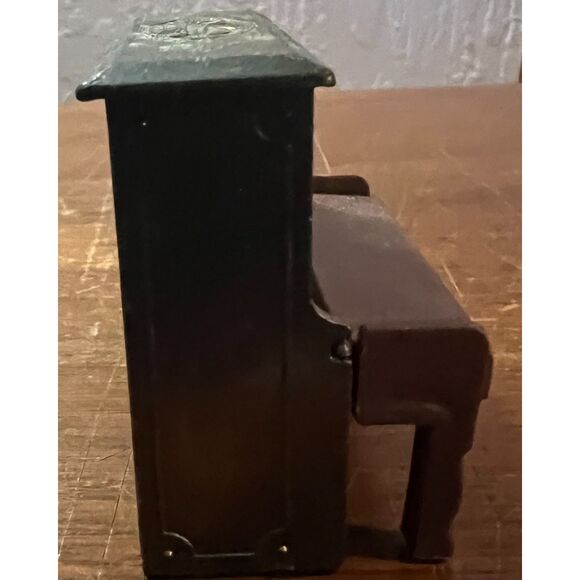 Vintage Antique Grand Piano Pencil Sharpener - Picture 4 of 7